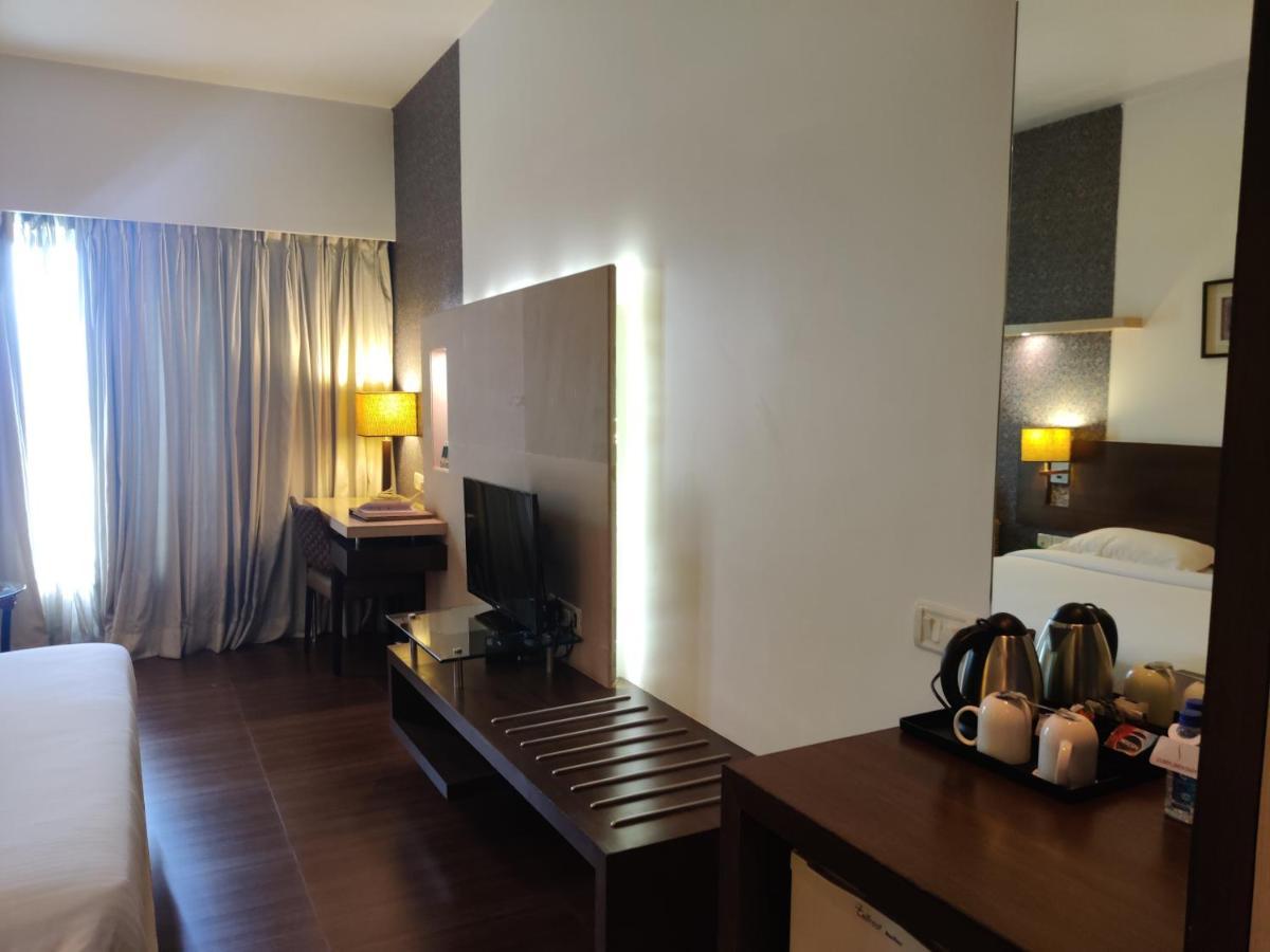 Hotel Satkar Residency Thane Exterior foto